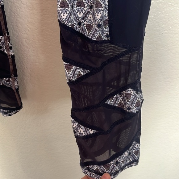 Athleta Navy Mesh Leggings Size M - Picture 2 of 6